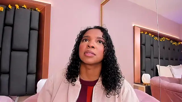 LisaMendez online show from January 8, 3:53 am