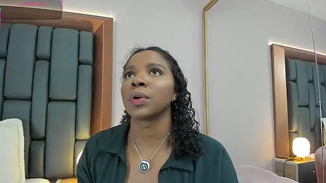 LisaMendez online show from February 28, 1:06 am