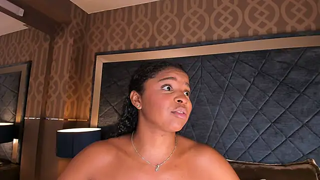 LisaMendez online show from July 8, 3:44 am