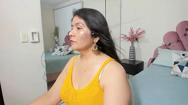 kiraGeiner online show from March 9, 7:07 pm