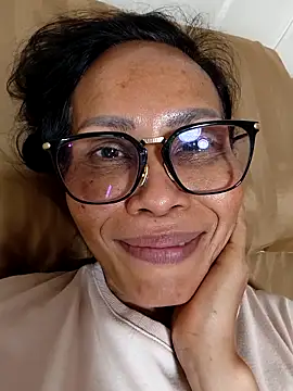 Mama Eva 1 online show from November 4, 3:38 am