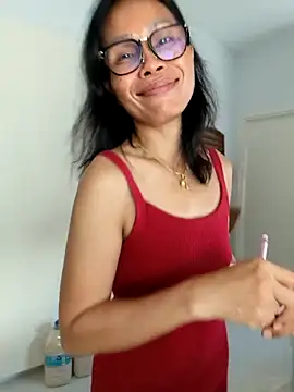 Mama Eva 1 online show from February 28, 1:28 am