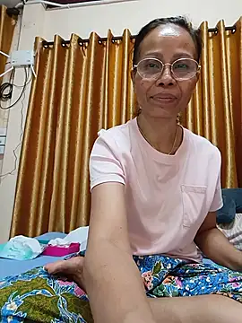 Mama Eva 1 online show from August 4, 12:47 am