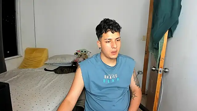 DanLust666 online show from June 4, 3:56 am