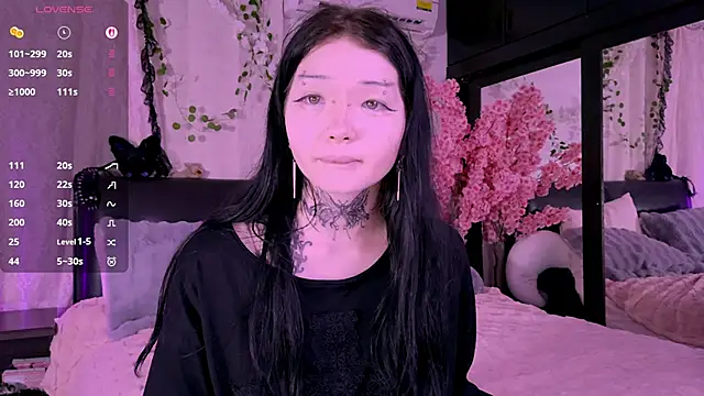 Snapshot of Lein_Bone chatting on October 26, 12:05 am Lein Bone online show from October 26, 12:05 am