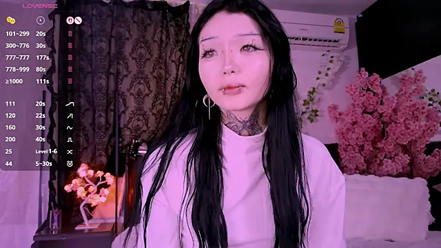 Snapshot of Lein_Bone chatting on November 14, 12:20 am Lein Bone online show from November 14, 12:20 am