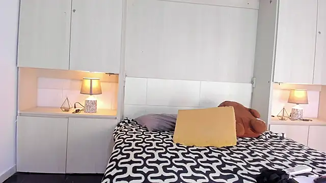 Snapshot of JoyceBlake chatting on November 21, 8:18 pm JoyceBlake online show from November 21, 8:18 pm