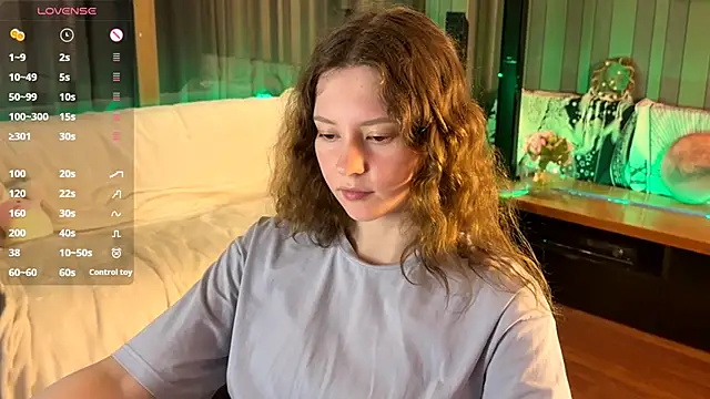 IrisPurrphy online show from June 18, 1:26 pm
