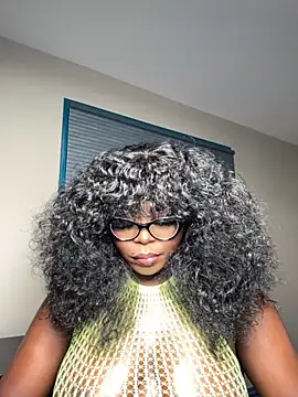 WomanNextdoor1 online show from September 23, 11:13 am