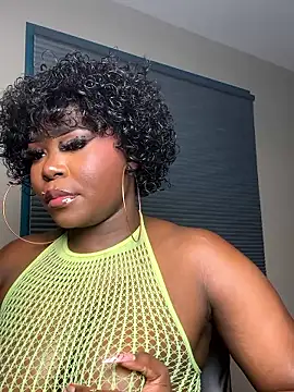 WomanNextdoor1 online show from January 14, 7:36 am