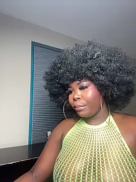 WomanNextdoor1 online show from February 4, 10:04 pm