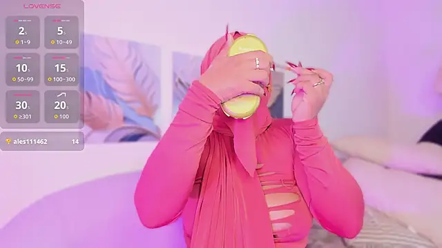 yasmin elite online show from February 13, 10:44 am