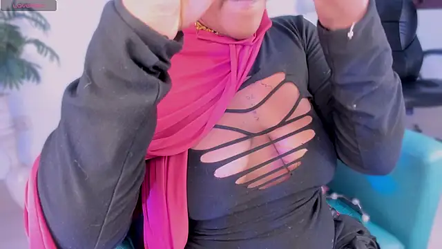 yasmin elite online show from February 25, 10:03 am