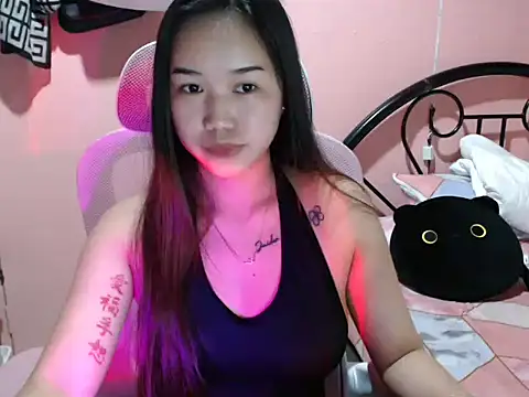 Snapshot of Wynxx chatting on November 13, 5:06 am Wynxx online show from November 13, 5:06 am