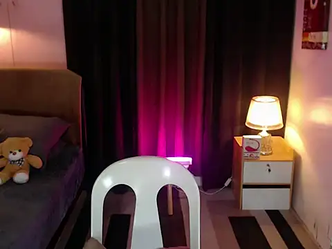 YoungFreshMaria69 online show from March 25, 1:39 pm