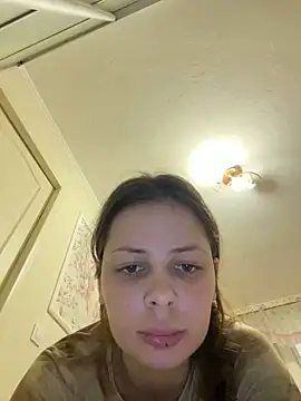 Snapshot of missevacrystal chatting on December 3, 9:18 am missevacrystal online show from December 3, 9:18 am