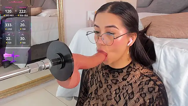 Jazmiinee online show from March 11, 8:26 pm