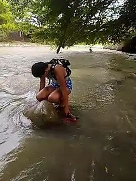 Snapshot of jeltsin3-25 chatting on October 23, 5:33 pm jeltsin3-25 online show from October 23, 5:33 pm