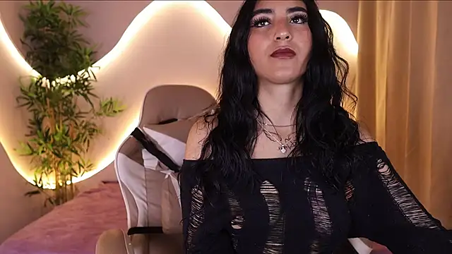 Emma and Issac online show from October 6, 4:54 am