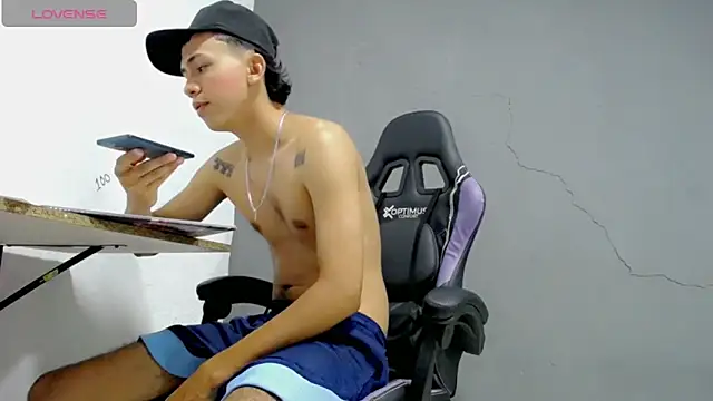 Damien 444 online show from April 9, 1:38 pm