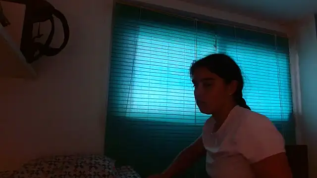 Arieeel 09 online show from April 16, 4:08 pm