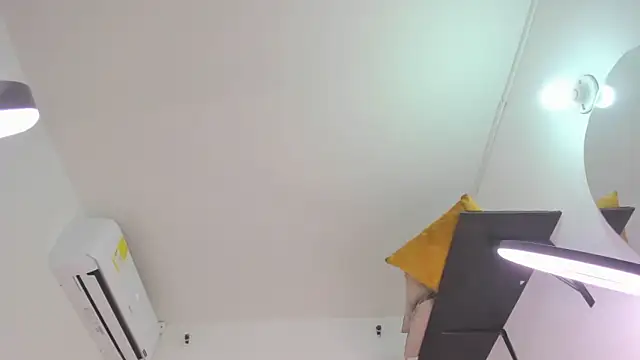 Snapshot of samantaasm chatting on February 10, 9:08 pm samantaasm online show from February 10, 9:08 pm