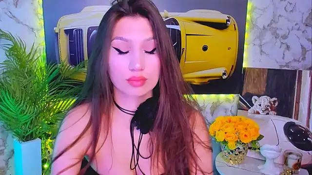 Mollyinyourmind online show from October 18, 6:30 pm