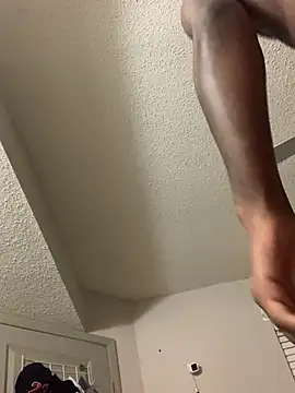 Triggerhappycj100 online show from May 10, 2:39 am