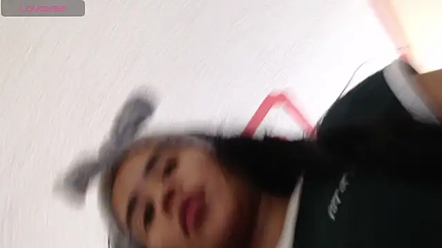 laure torres online show from October 25, 5:40 pm