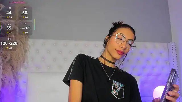 Snapshot of Ebonysweet__ chatting on December 15, 7:40 pm Ebonysweet online show from December 15, 7:40 pm