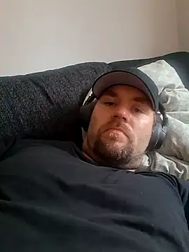 Snapshot of Bamse28 chatting on October 23, 11:20 am Bamse28 online show from October 23, 11:20 am