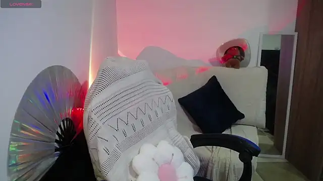 immisssilver online show from October 8, 1:58 am