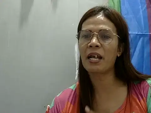 juicycum069 online show from March 22, 12:03 am