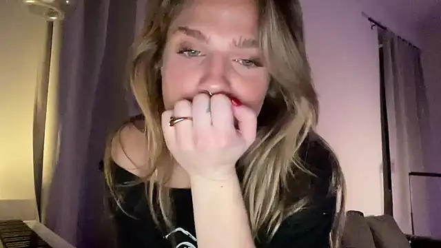 sweetceeme online show from February 23, 3:04 am