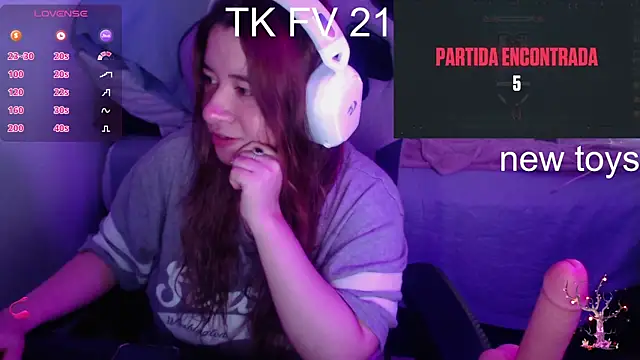 Pink girl0n online show from January 5, 6:44 pm