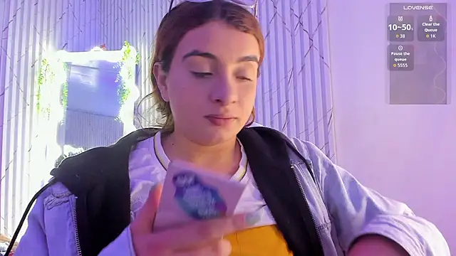 Naomy tay1 online show from March 27, 3:34 am