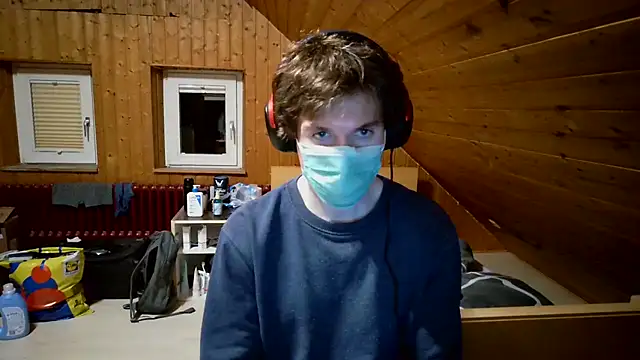 Snapshot of Imagerysin23 chatting on December 16, 6:13 pm Imagerysin23 online show from December 16, 6:13 pm