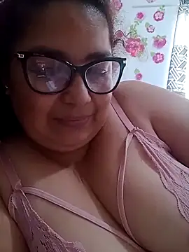 ladytropical1 online show from December 18, 4:02 pm