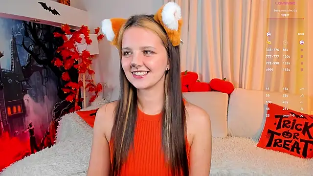 LilLisa online show from October 22, 4:40 pm