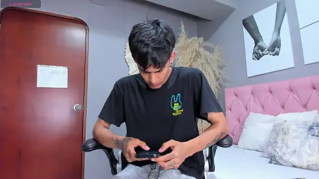 Thiago twink online show from October 2, 7:32 pm