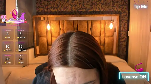 Snapshot of Isa_Thompson__ chatting on December 20, 12:01 pm Isa Thompson online show from December 20, 12:01 pm