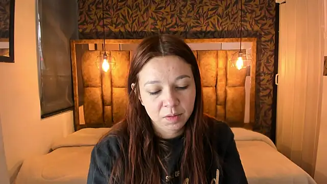 Snapshot of Isa_Thompson__ chatting on December 22, 12:02 pm Isa Thompson online show from December 22, 12:02 pm