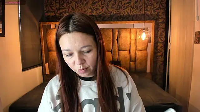 Snapshot of Isa_Thompson__ chatting on January 12, 11:59 am Isa Thompson online show from January 12, 11:59 am