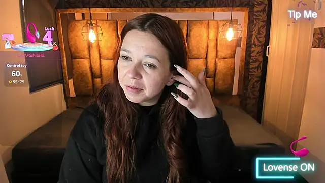 Snapshot of Isa_Thompson__ chatting on January 13, 11:59 am Isa Thompson online show from January 13, 11:59 am