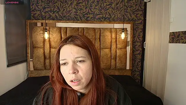 Snapshot of Isa_Thompson__ chatting on February 25, 12:04 pm Isa Thompson online show from February 25, 12:04 pm