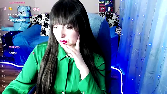 Snapshot of MilaRay chatting on December 3, 2:49 pm MilaRay online show from December 3, 2:49 pm