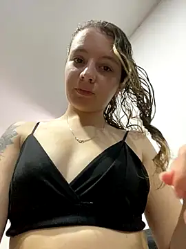 Snapshot of karla-thomsom10 chatting on November 26, 5:36 pm karla-thomsom10 online show from November 26, 5:36 pm