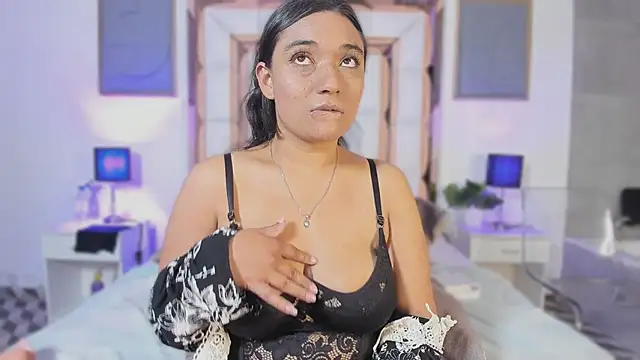 Snapshot of scarlet_dh chatting on December 4, 8:23 am scarlet dh online show from December 4, 8:23 am