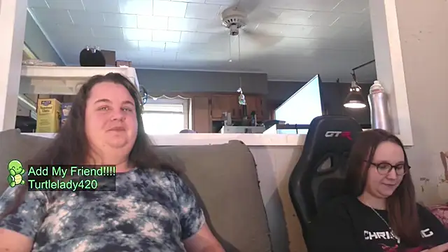 Snapshot of LittleBunny3 chatting on October 19, 7:47 pm LittleBunny3 online show from October 19, 7:47 pm