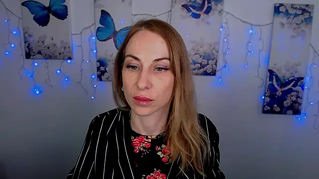 Snapshot of Create_your_own_sun chatting on September 12, 1:33 pm Create your own sun online show from September 12, 1:33 pm